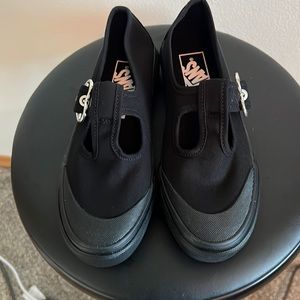 Size 5 Mary Jane, vans brand new